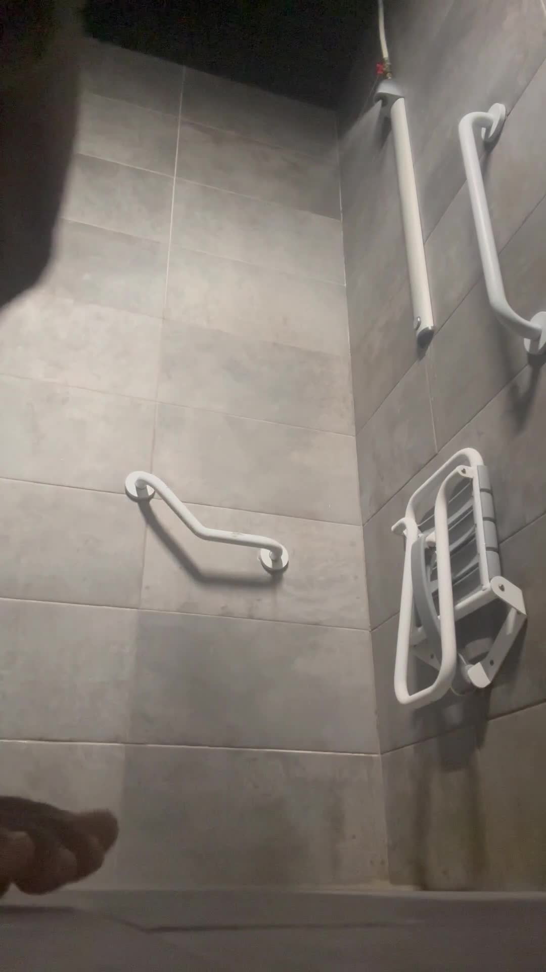 Spy on public french shower room ! 3 😍