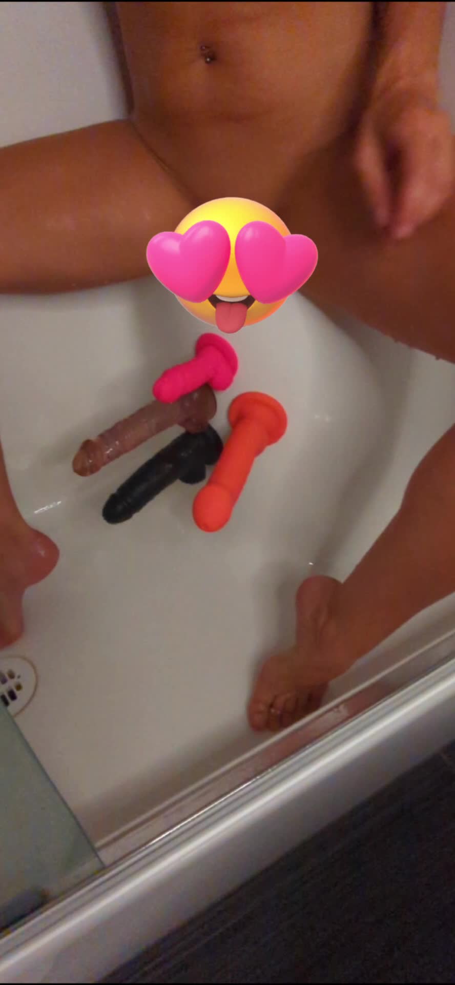 PREVIEW
FIVE DILDOS & EVERY HOLE FILLED ???                                                                   
SOLO MASTURBATION ???                                                             
Smiles & Orgasms ??✌️